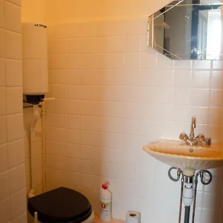 Appartement Chez Julie - Metro Garibaldi - University
